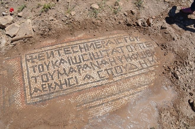 Eskiköy´de Bulunan 1500 yıllık Mozaiği Yunan Profesör Tercüme Etti