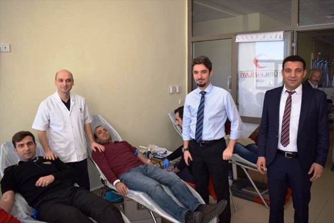 Besni Devlet Hastanesinden Kızılay´a kan ve kök hücre bağışı