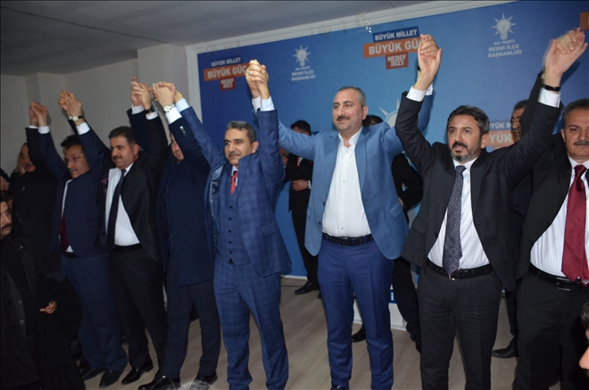 Adalet Bakanı Abdulhamit Gül, Besni´de partililere hitap etti