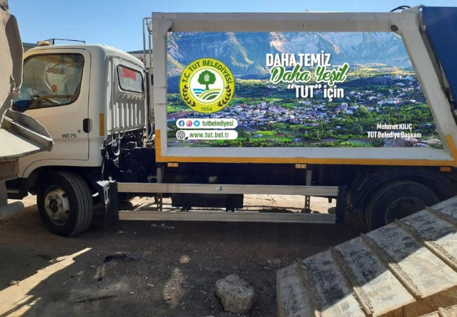 İzmir Büyükşehir Belediyesinden Tut Belediyesine araç desteği