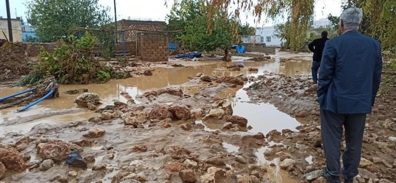 Mardin’de su taşkını nedeniyle vatandaşlar zor anlar yaşadı