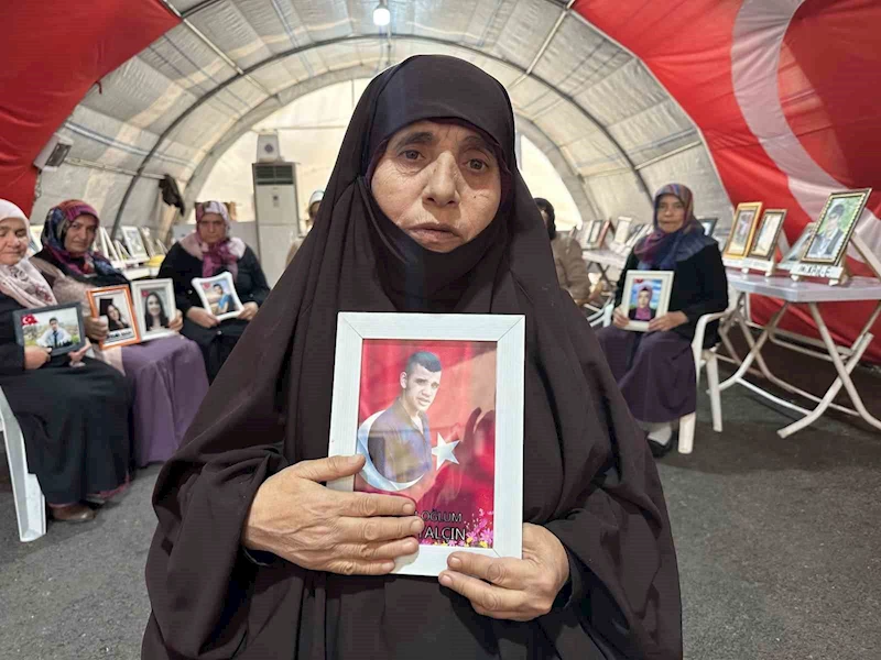 Diyarbakır anneleri 1546 gündür çocuklarının yolunu gözlüyor