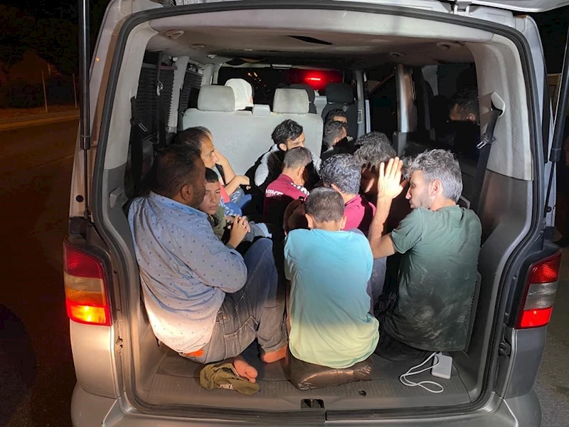 250 düzensiz göçmen sınır dışı edildi