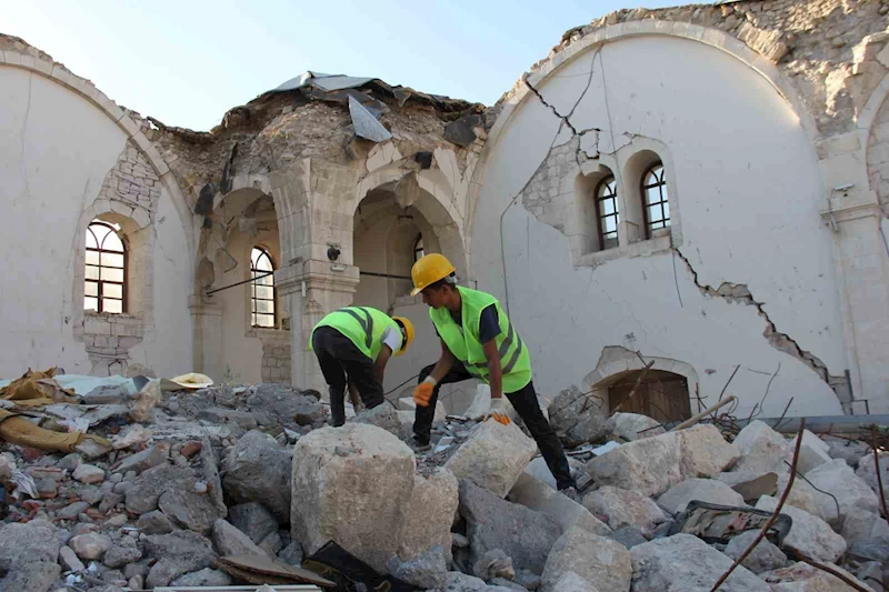 Depremde yıkılan Adıyaman Ulu Cami’de restorasyon başladı