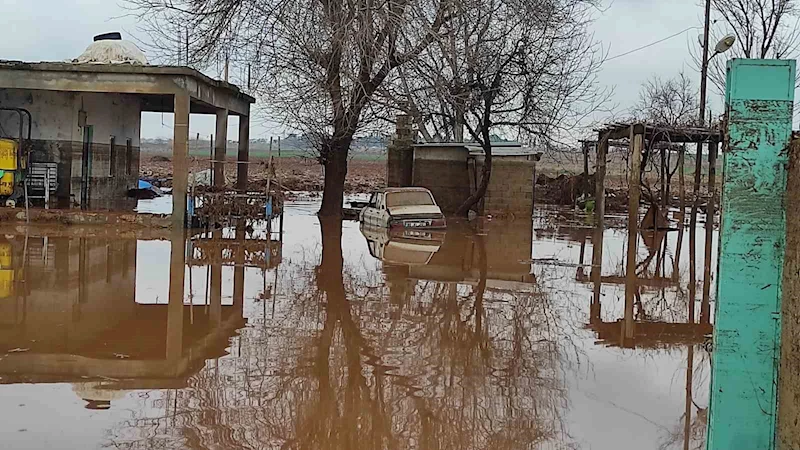 Kırsal mahalleler sel suları altında kaldı