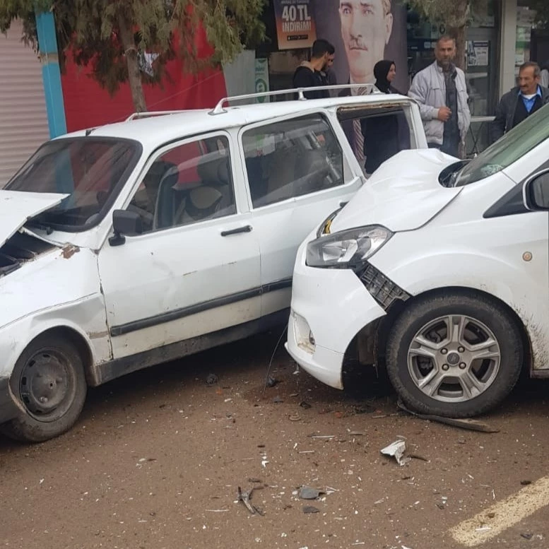 7 aracın karıştığı kazada 1 kişi yaralandı