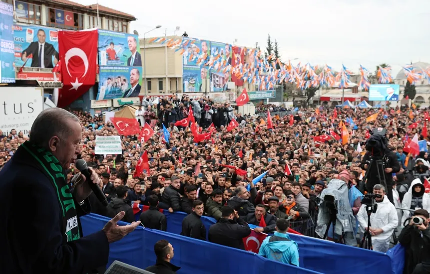 Erdoğan: Önceliğimiz deprem bölgesinin yeniden ayağa kaldırılmasıdır