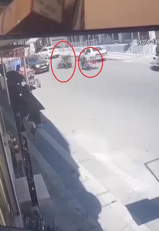 Diyarbakır’da sepetli motosikletler çarpıştı
