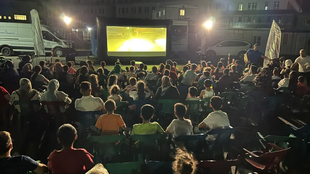 Adıyaman Belediyesinden çocuklara sinema etkinliği
