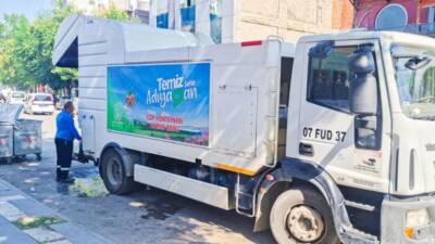 Adıyaman Belediyesi, şehir merkezinde kötü koku ve görüntünün önüne geçmek