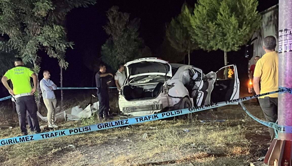 Terbizek yol ayrımında feci kaza: 1 ölü 3 yaralı