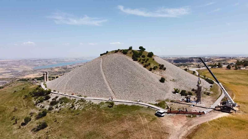 Adıyaman’da 26 eser depremde