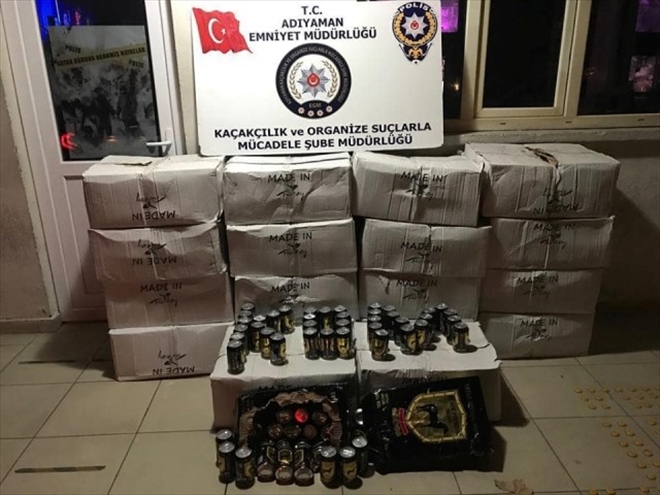 Adıyaman´da Bin 825 Adet Kaçak içki Ele Geçirildi Adıyaman´da, polis tarafından bir depoya düzenlenen operasyonda bin 824 kaçak