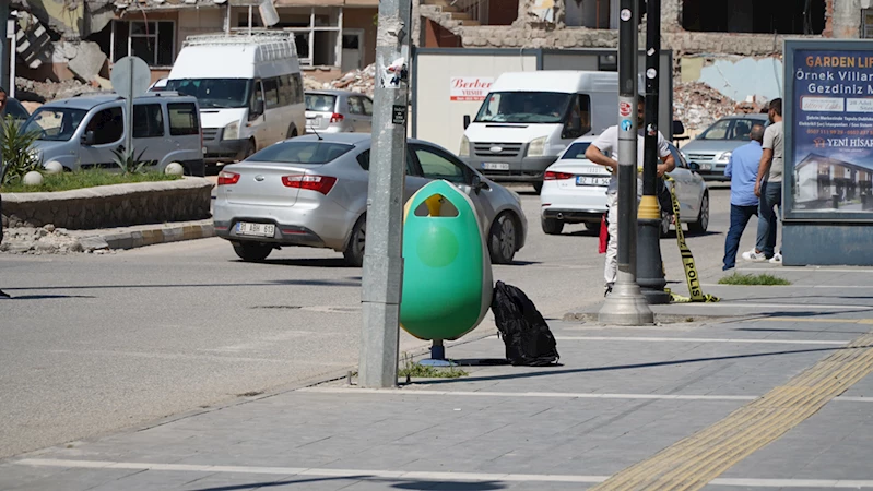 Adıyaman'da çöpün yanına bırakılan