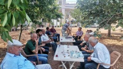 Adıyaman’ın Gölbaşı ilçesinde Akdeniz meyve sineği zararlısı ile ilgili çiftçilere