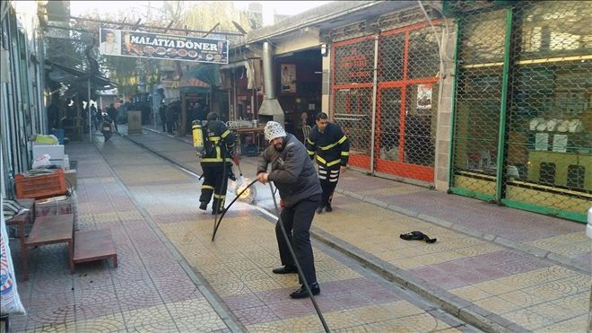 Alev alan Piknik Tüpü Esnafı korkuttu Besni´de vatandaşın ısınmak için kullandığı piknik tüpü alev alınca paniğe