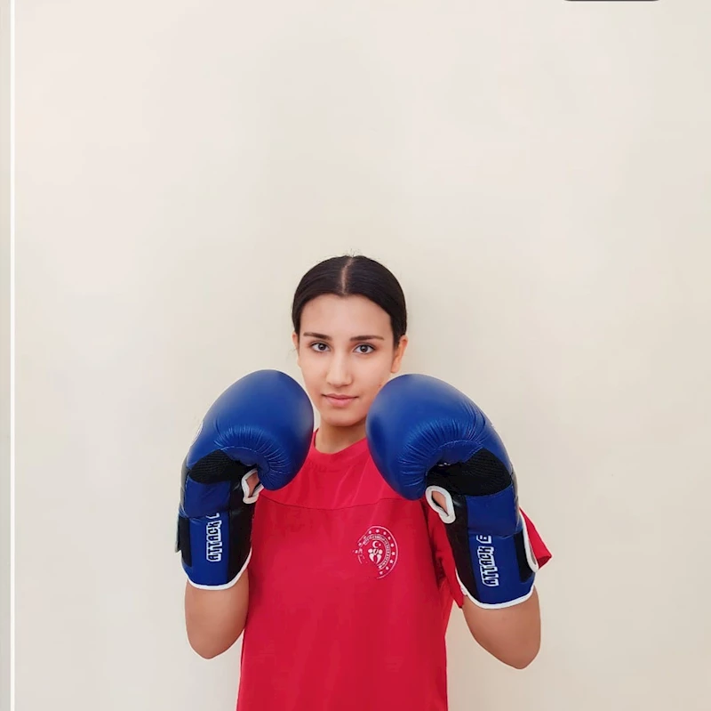 Muaythai Avrupa Şampiyonu Ayşe