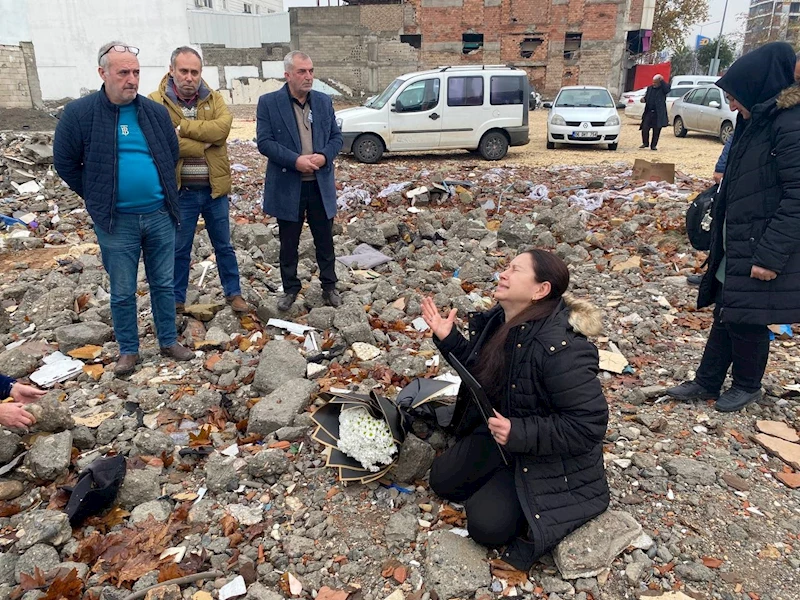 "Bak annen geldi oğlum"