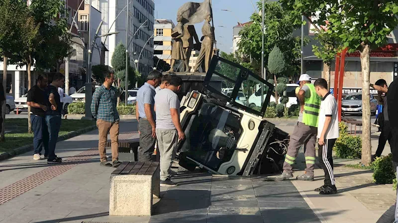 Batman’da temizlik aracı havuza