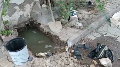 Adıyaman’da, caddeye akan lağım suyu tepkilere neden oluyor.