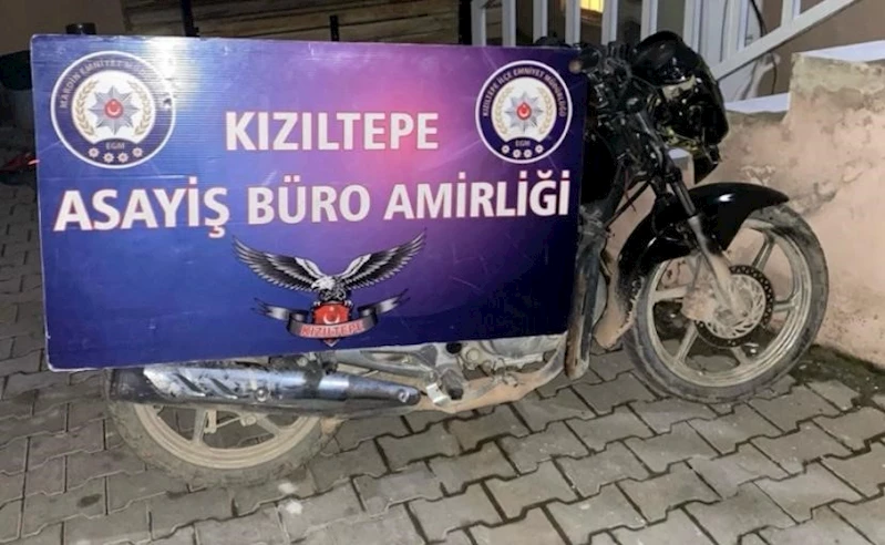 Mardin’de çalıntı motosikletle yakalanan