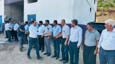 Besni Kaymakamı Çağlar Partal, köylerde gerçekleştirdiği ziyaret ve incelemelerle vatandaşlarla