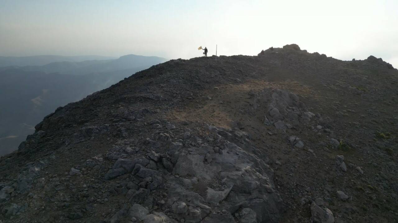 Güneydoğu Anadolu’nun çatısı olan 3 bin rakımlı Mereto Dağı’na tırmanan