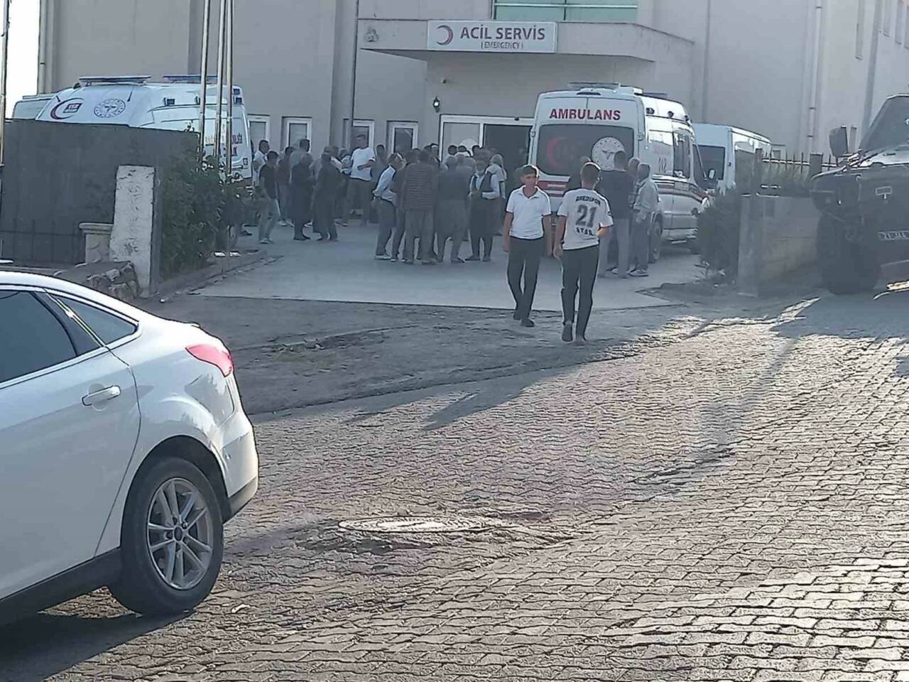 Diyarbakır’ın Kocaköy ilçesinde Ambar Çayı’na serinlemek için giren iki kuzen