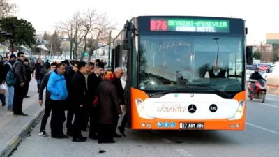 Gaziantep Büyükşehir Belediyesi, bünyesinde hizmet veren şehir içi toplu ulaşım