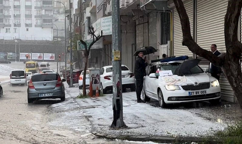 Gaziantep’te sağanak ve dolu