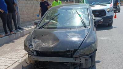 Adıyaman’ın Gölbaşı ilçesinde iki otomobilin çarpışması sonucu 2 kişi yaralandı.