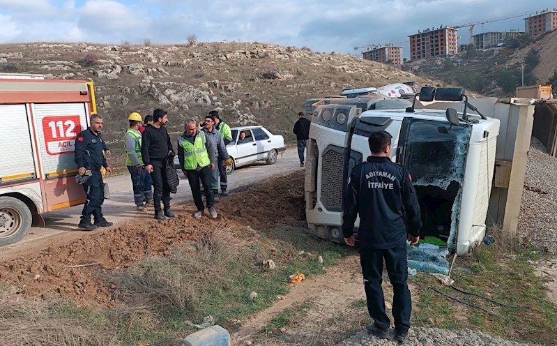 Adıyaman’da, sürücüsünün direksiyon hakimiyetini