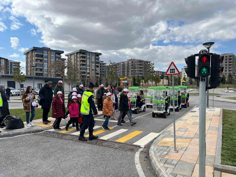 Gaziantep’te jandarma trafik timleri