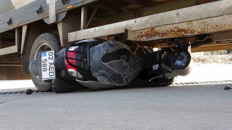 Adıyaman’da, kamyonet ile motosikletin