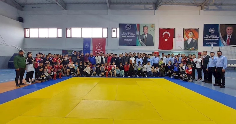 Besni'de Muaythai müsabakalarının elemeleri