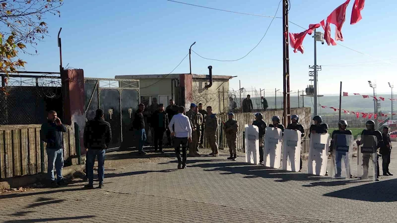 Diyarbakır’da bir lisede öğrenciler