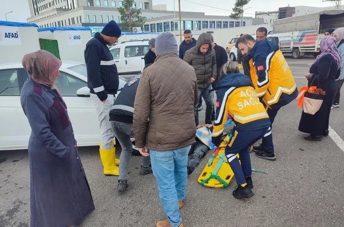 Adıyaman’da, otomobil ile motosikletin