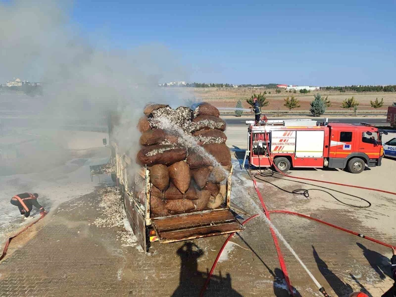 Şanlıurfa’da seyir halindeki pamuk