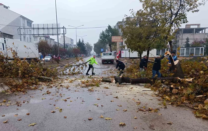 Adıyaman’ın Gölbaşı ilçesinde şiddetli