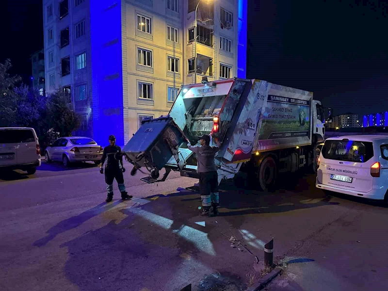 Şahinbey’de temizlik işleri ekipleri,