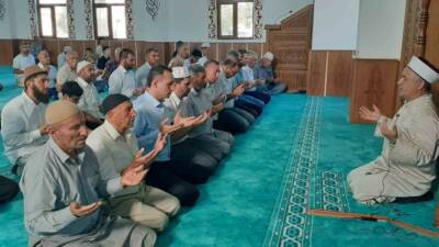 Adıyaman’ın Samsat ilçesinde inşaatı tamamlanan Merkez Cami ibadete açıldı.