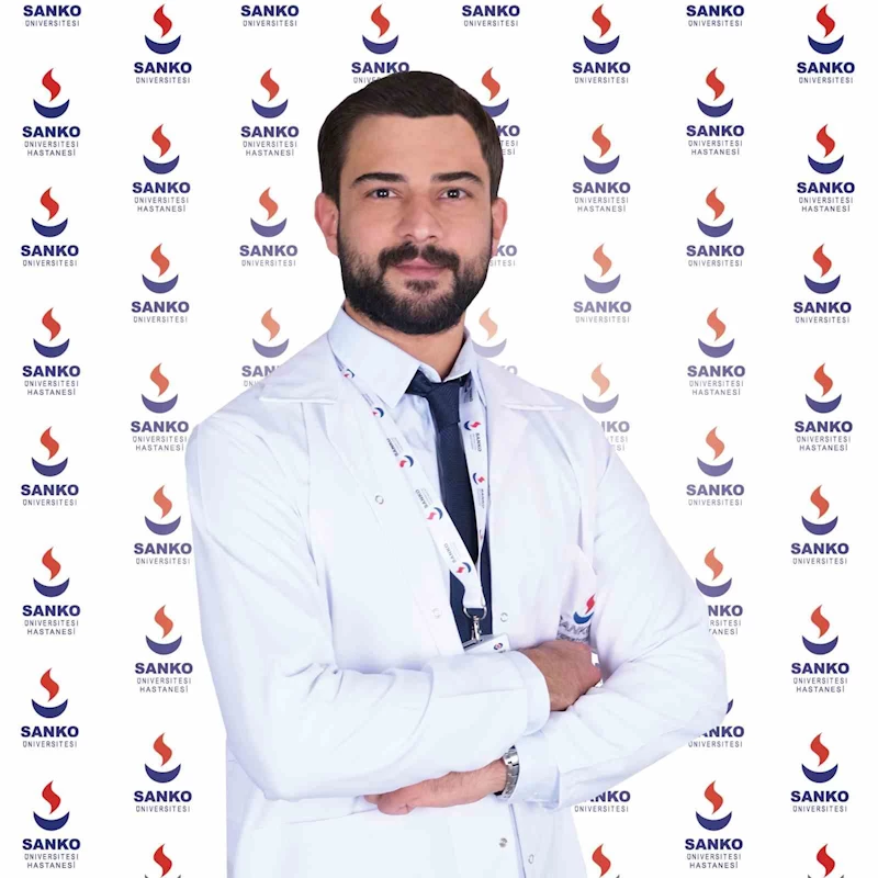 Diyetisyen Asaf Anıl Cengiz,