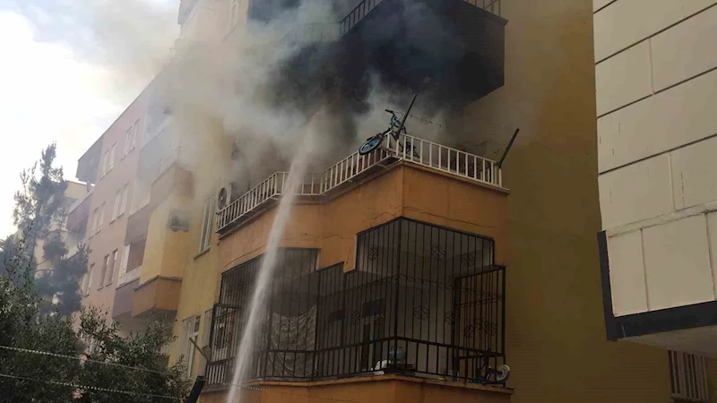 Şanlıurfa’da yangında binada mahsur