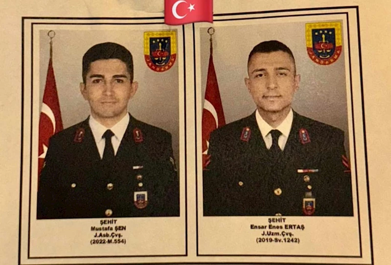 Şehitler askerler için tören