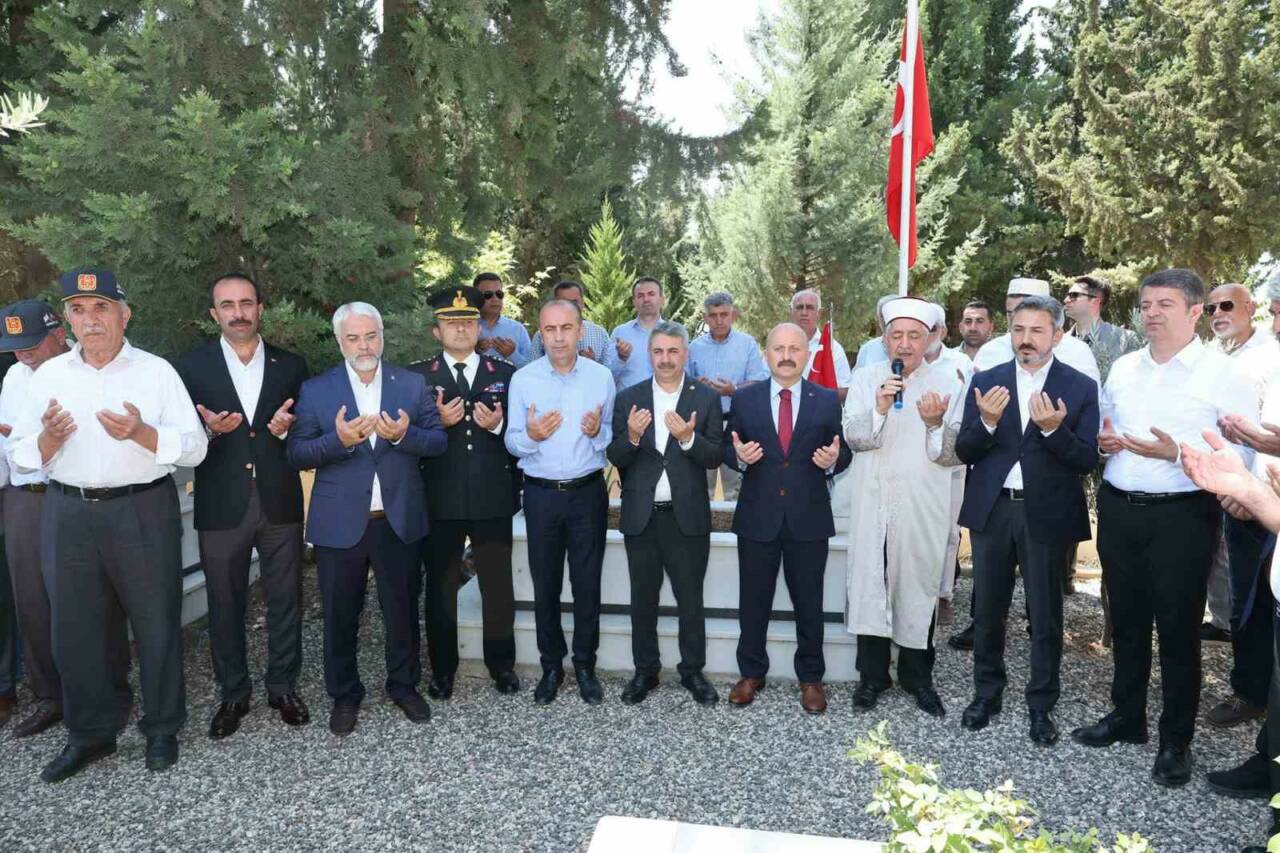 15 TEMMUZ MİLLİ BİRLİK VE DEMOKRASİ GÜNÜ NEDENİYLE ŞEHİTLİK ZİYARET