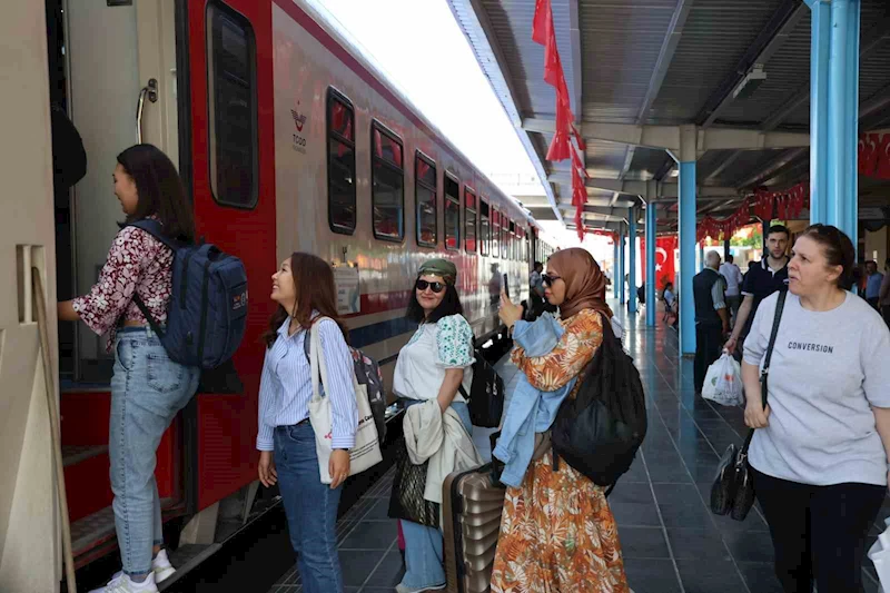 "Turistik Diyarbakır Ekspresi" ile