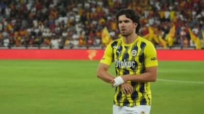 Fenerbahçe, milli futbolcu Ferdi Kadıoğlu'nun İngiltere Premier Lig ekiplerinden Brighton'a