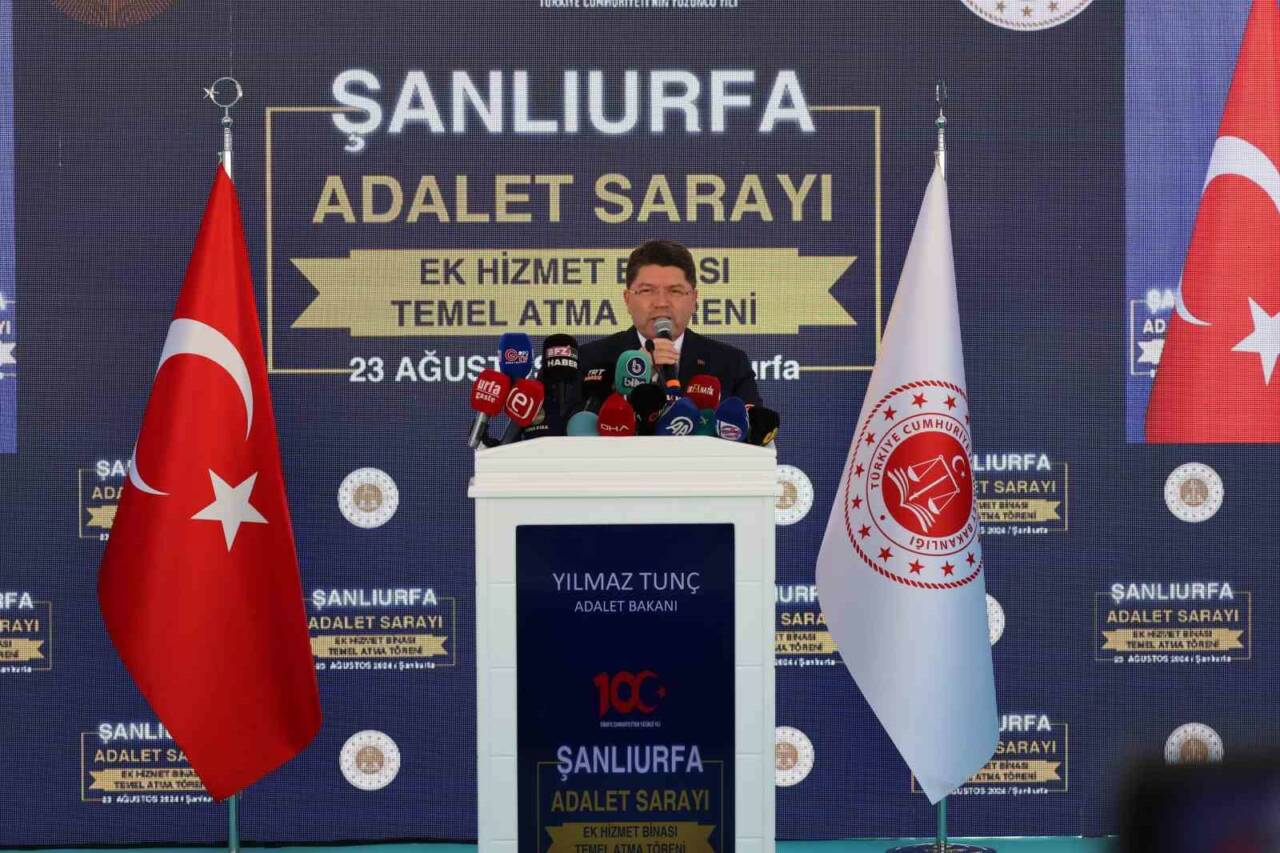 Adalet Bakanı Yılmaz Tunç, Şanlıurfa'da gerçekleştirilen Adalet Sarayı ek hizmet