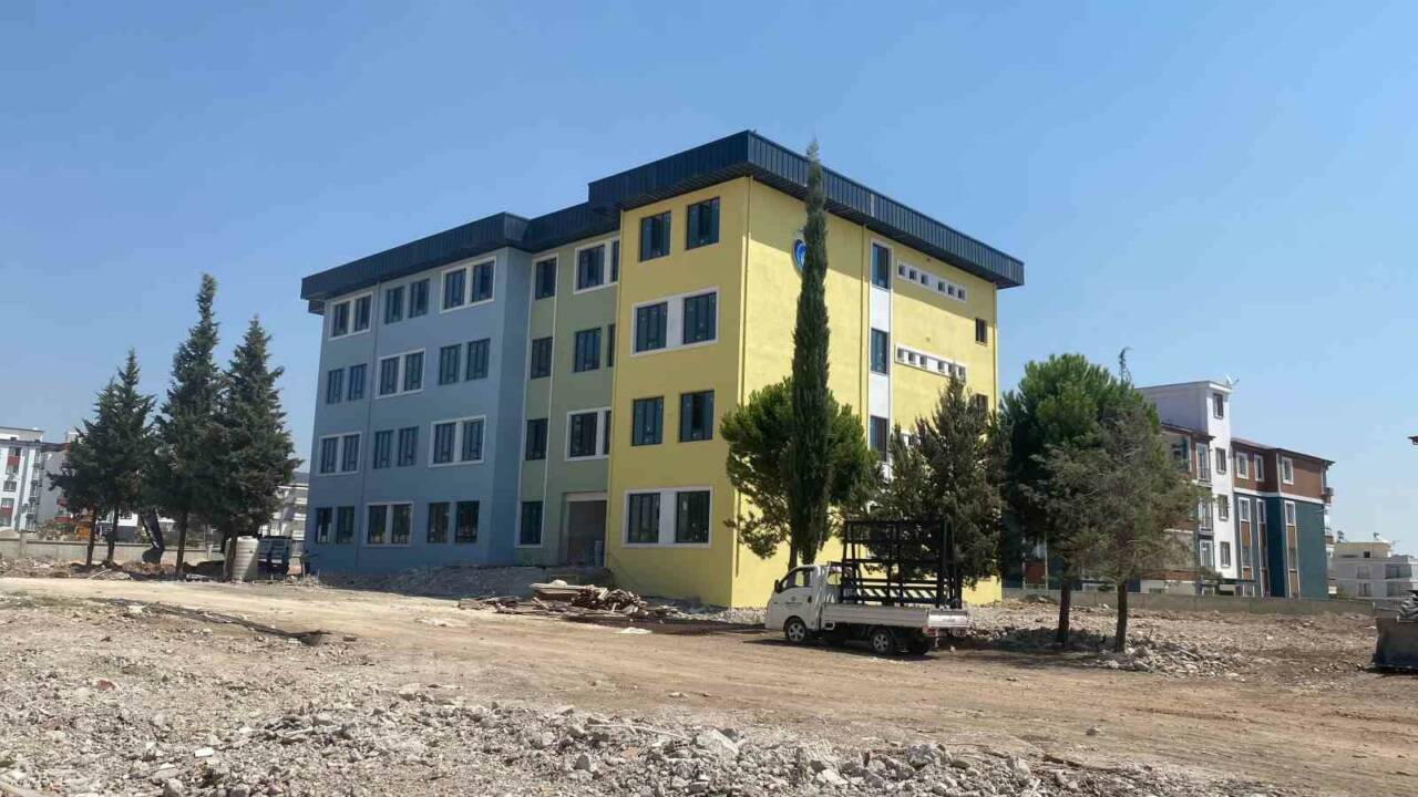 Adıyaman’da 6 Şubat depremlerinde büyük hasar alan eğitim yatırımları tüm