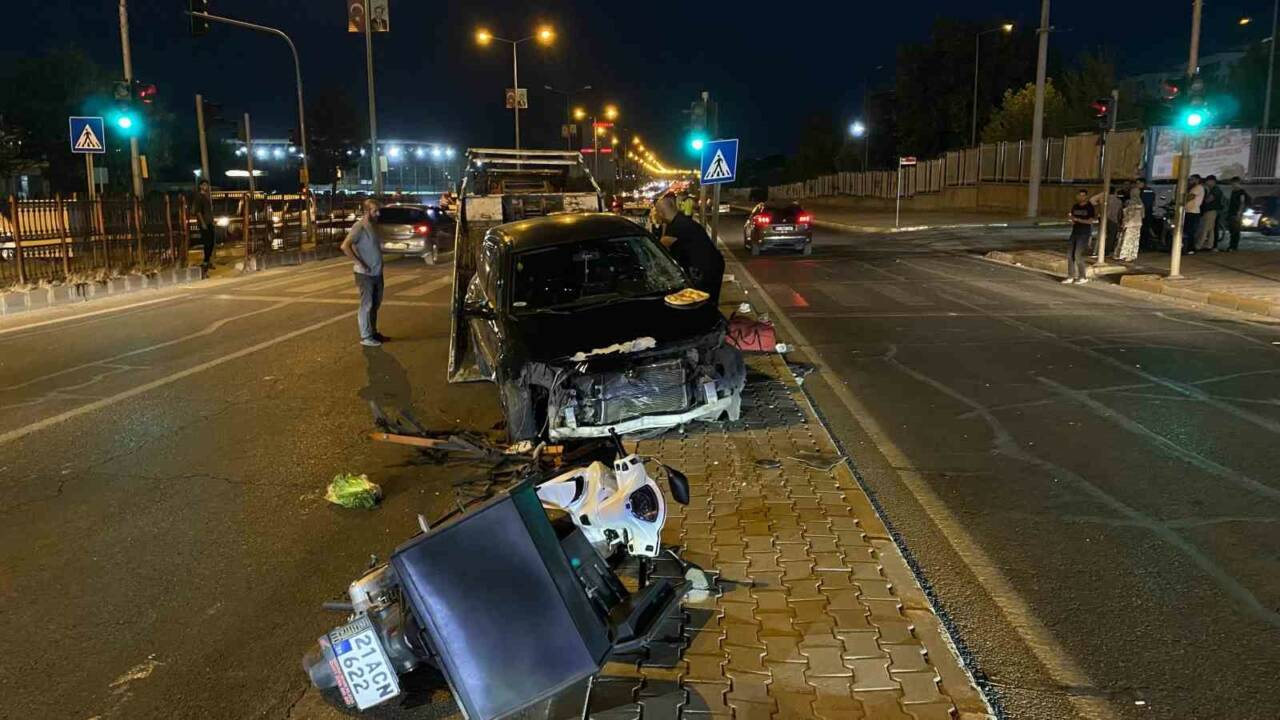 Alkollü sürücünün çarptığı motokurye hayatını kaybetti